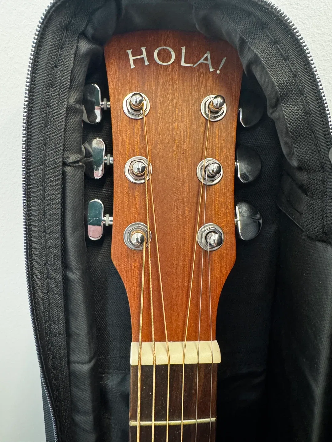 HOLA! HM121GN 30-Inch Classical Guitar w/ Case image indicator(5)