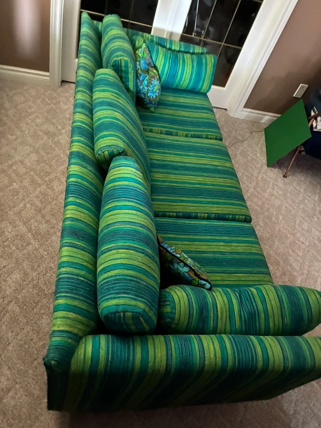 Simmons Green Striped Sofa image indicator(3)