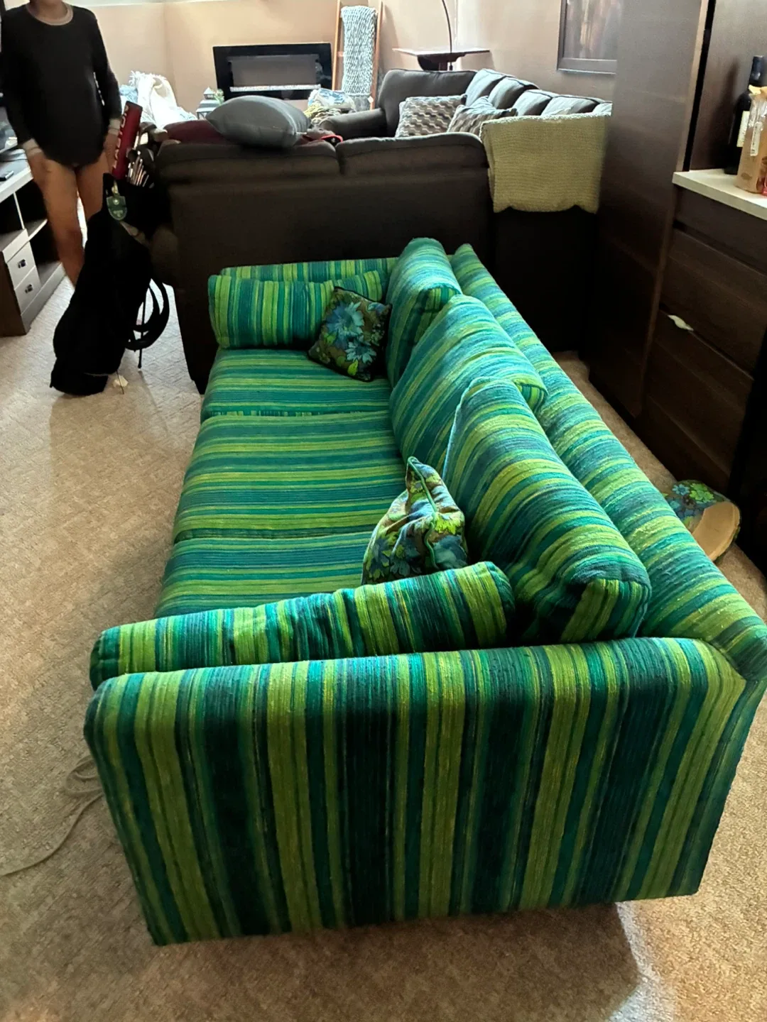 Simmons Green Striped Sofa image indicator(2)