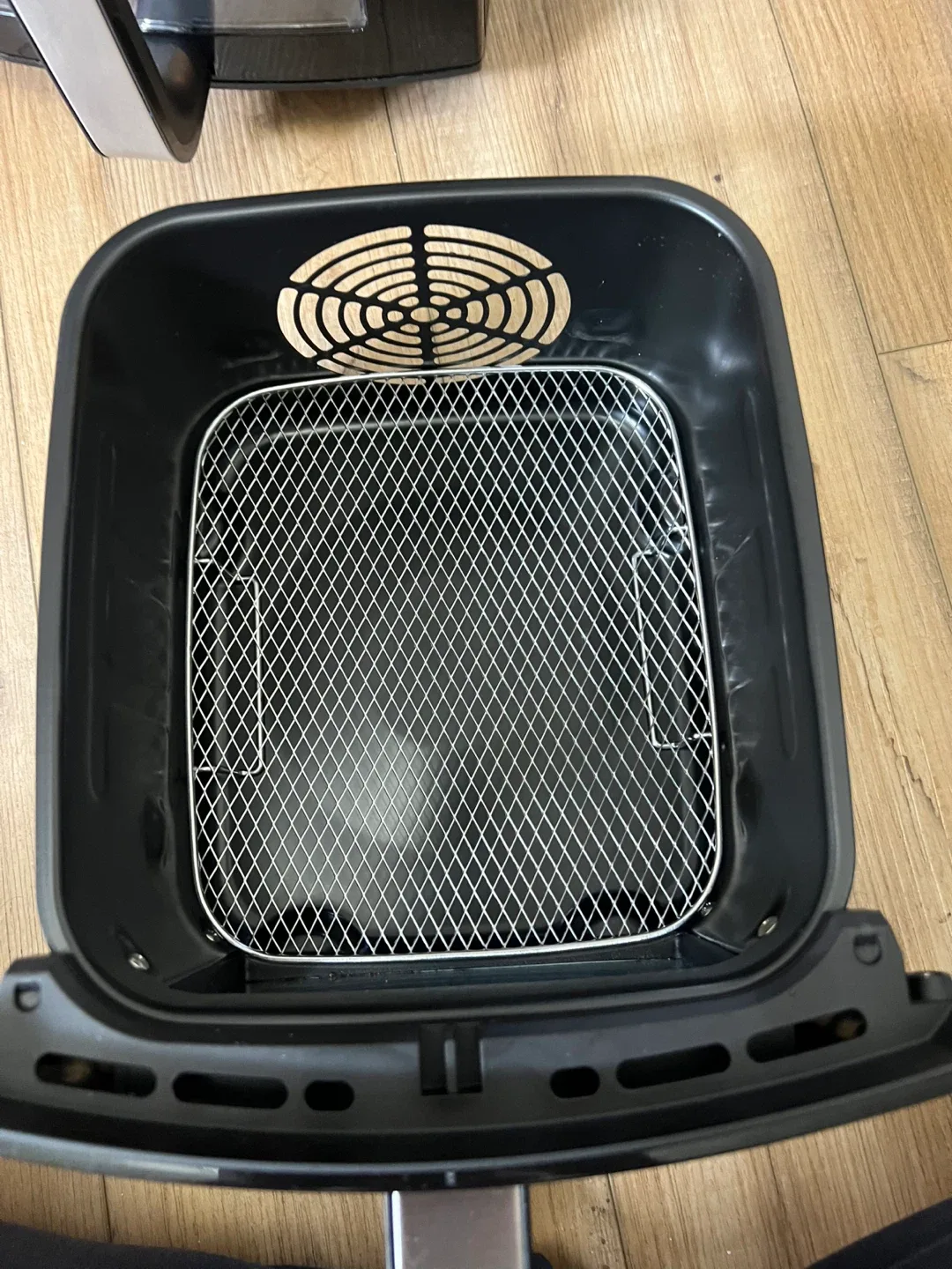 Gourmia 4-Dish Dual Basket Air Fryer - Like New! image indicator(3)