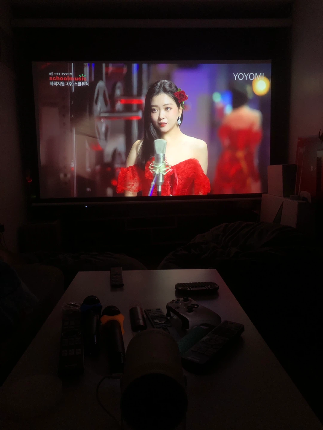 Samsung Freestyle Projector - Portable & Versatile - photo 3