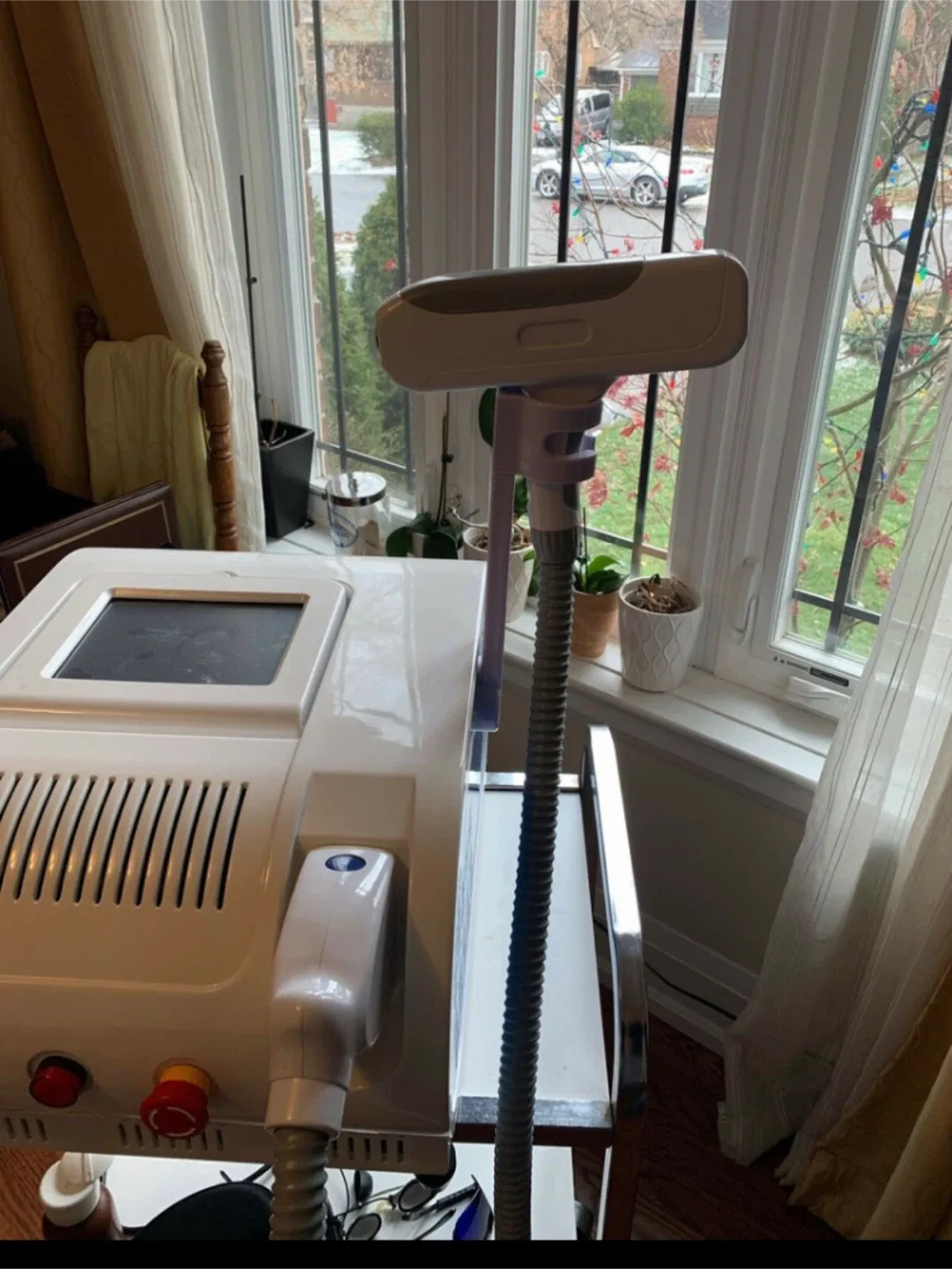 Laser System for Tattoo & Birthmark Removal image indicator(3)