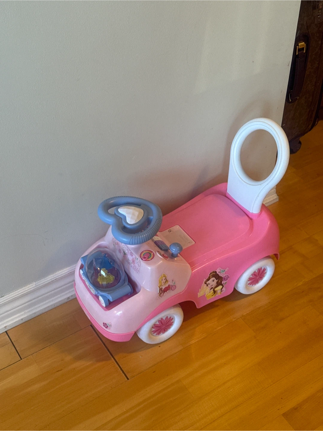 Disney Princess Ride-On Car - photo 3
