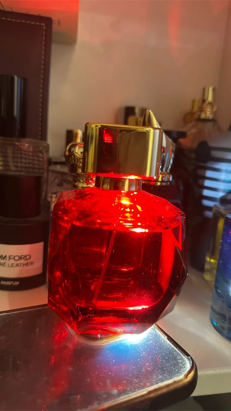 Aura Fragrances Extrait De Parfum image indicator(2)