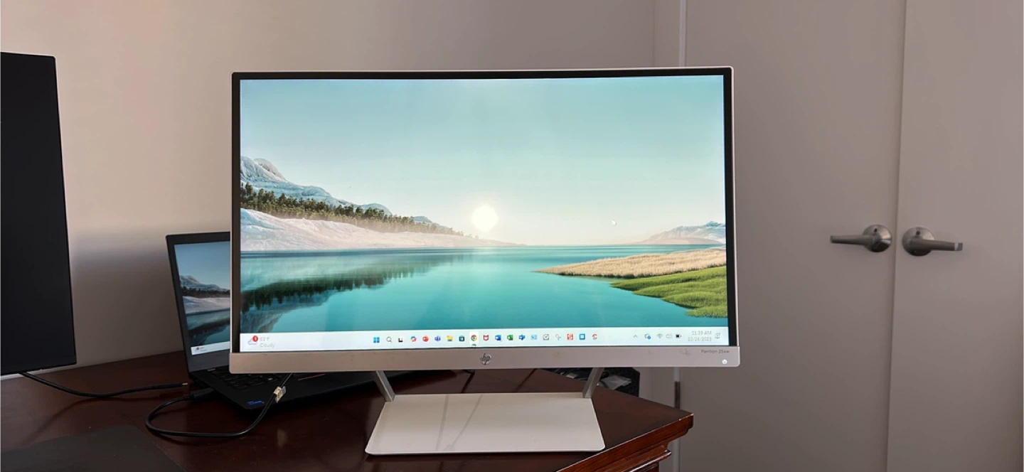 HP Pavilion 27 inch Monitor - Clean, Sharp & Ready to Use