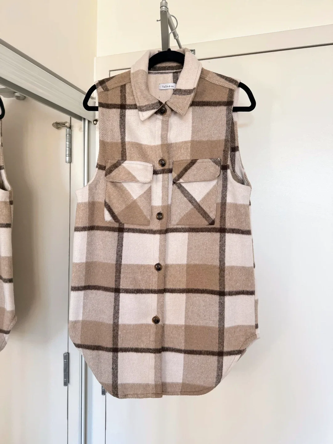 YaYa & Co Brown Plaid Sleeveless Vest - Medium thumbnail