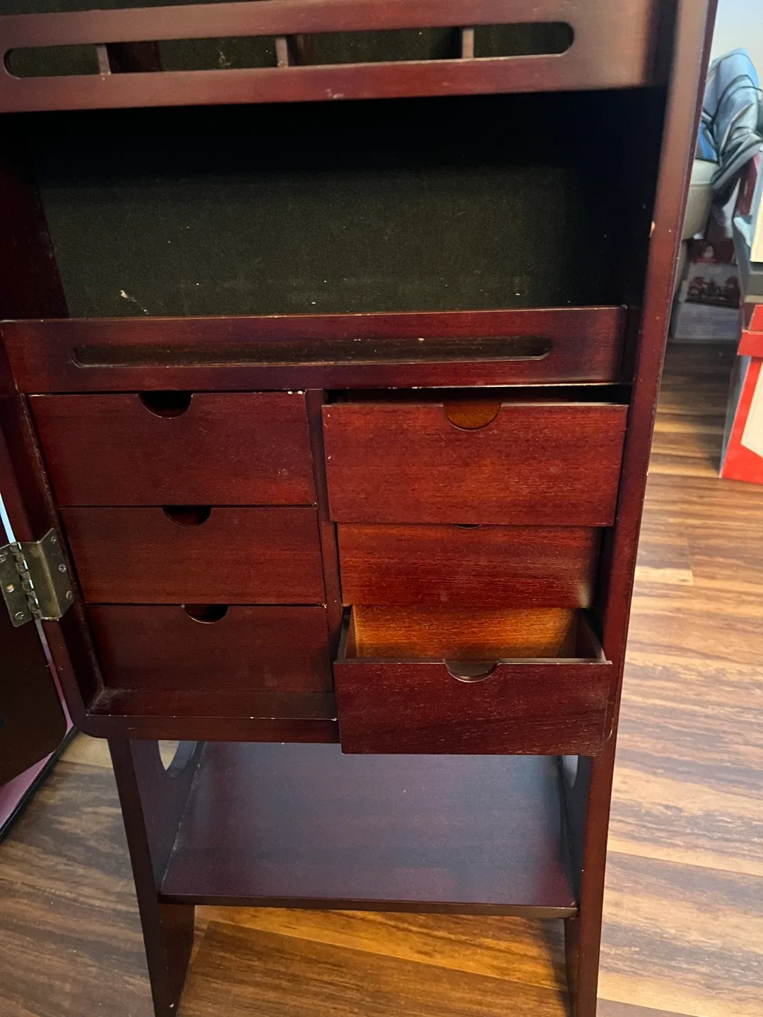 Standing Jewelry Armoire, Mirrored Cabinet image indicator(4)