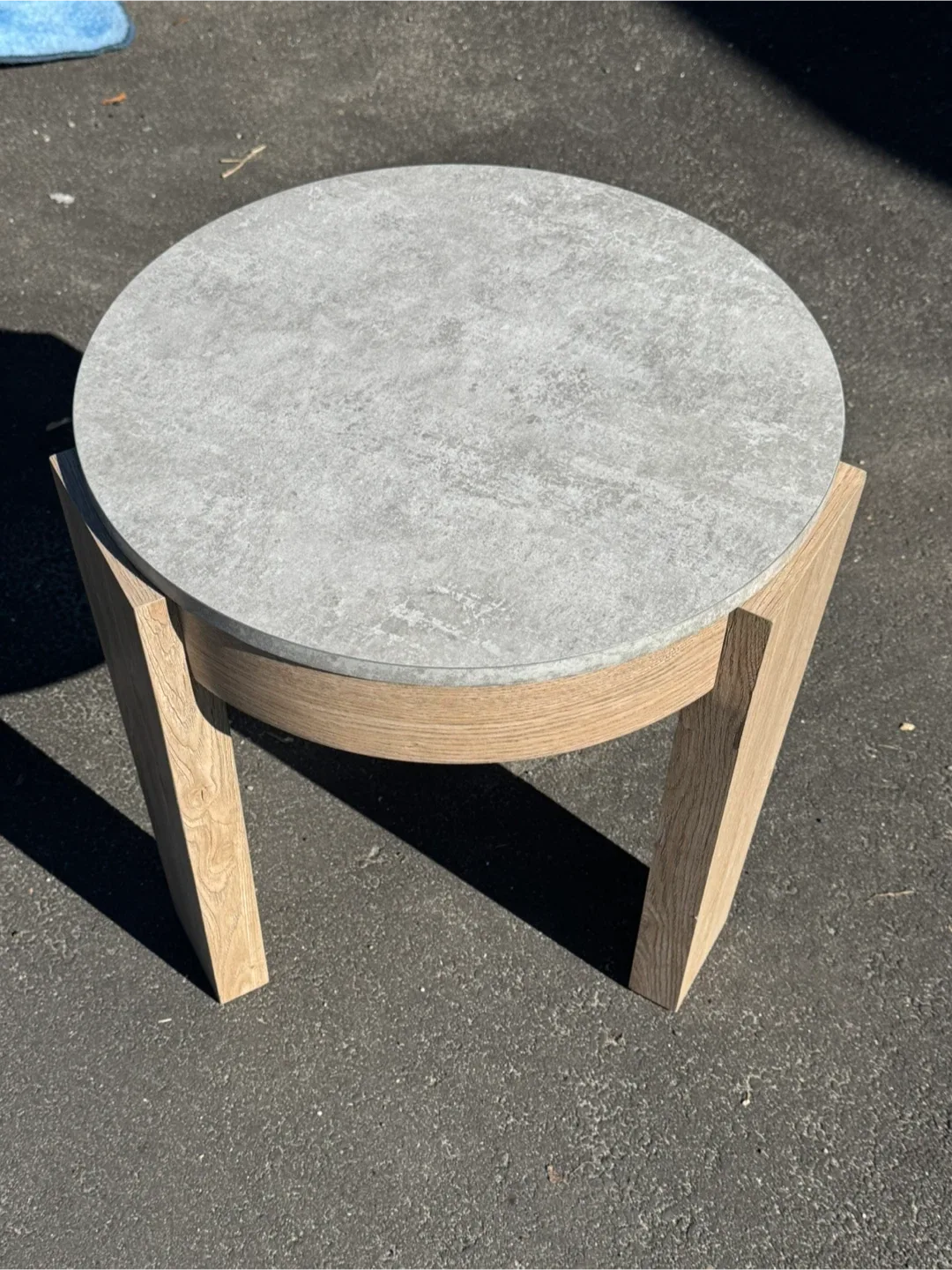 Table thumbnail