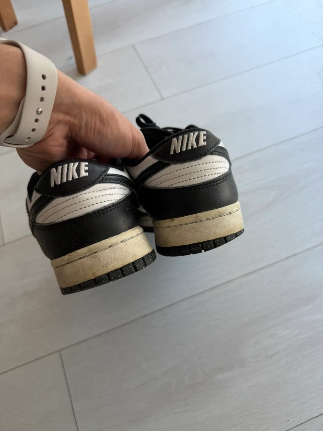 Nike Dunk Low Black White size 9.5 image indicator(2)