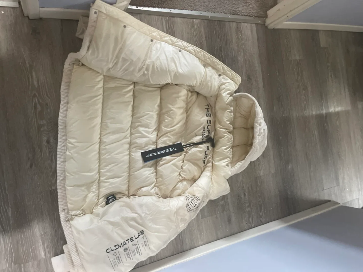 Aritzia The Super Puff Original Corduroy image indicator(6)