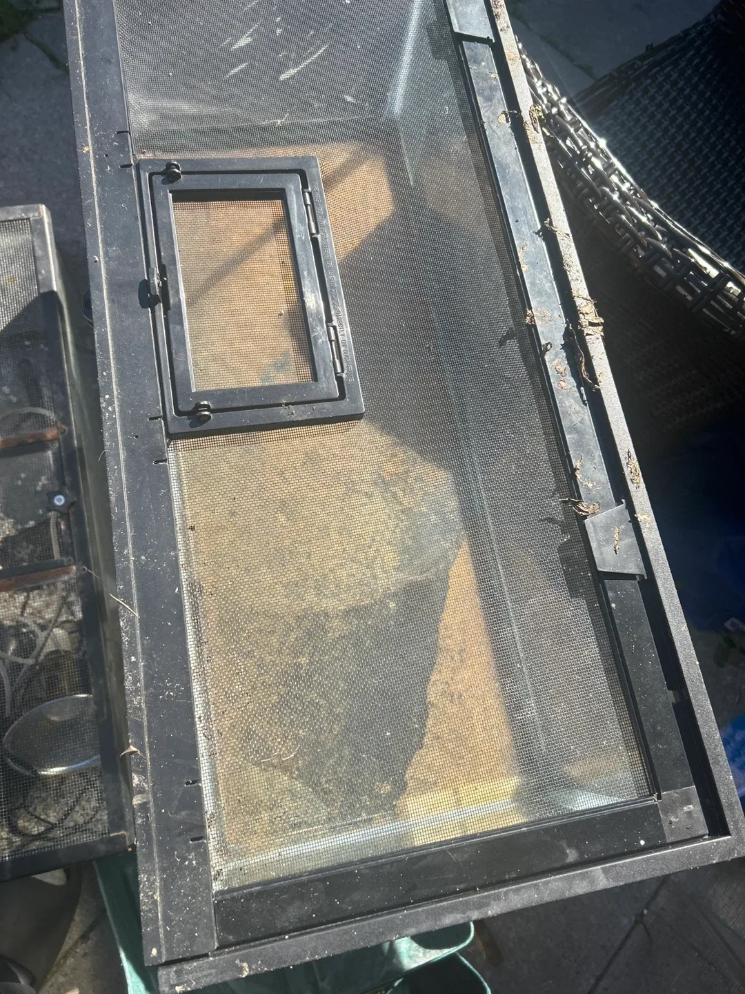 Used Fish Tank and Reptile Terrarium image indicator(2)