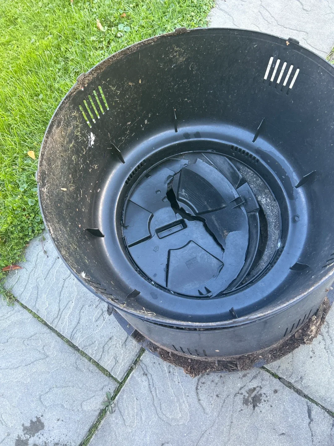 Used Black Compost Bin image indicator(2)