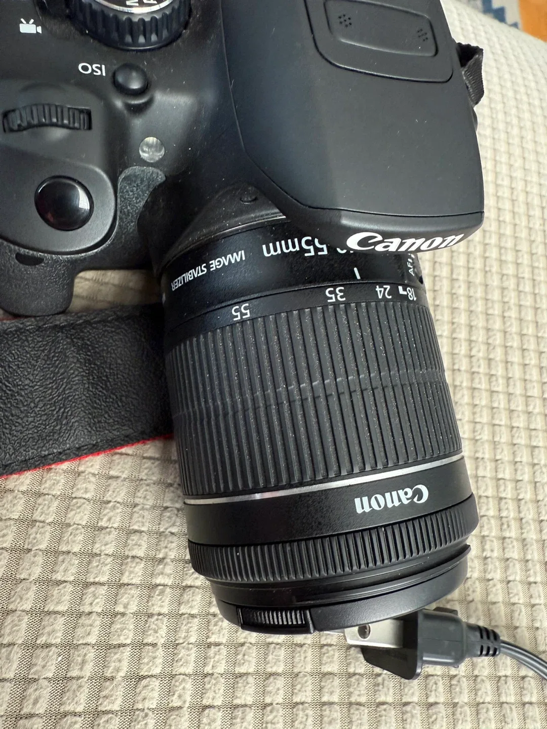 Canon EOS Rebel T4i DSLR Camera with 18-55mm Lens image indicator(4)