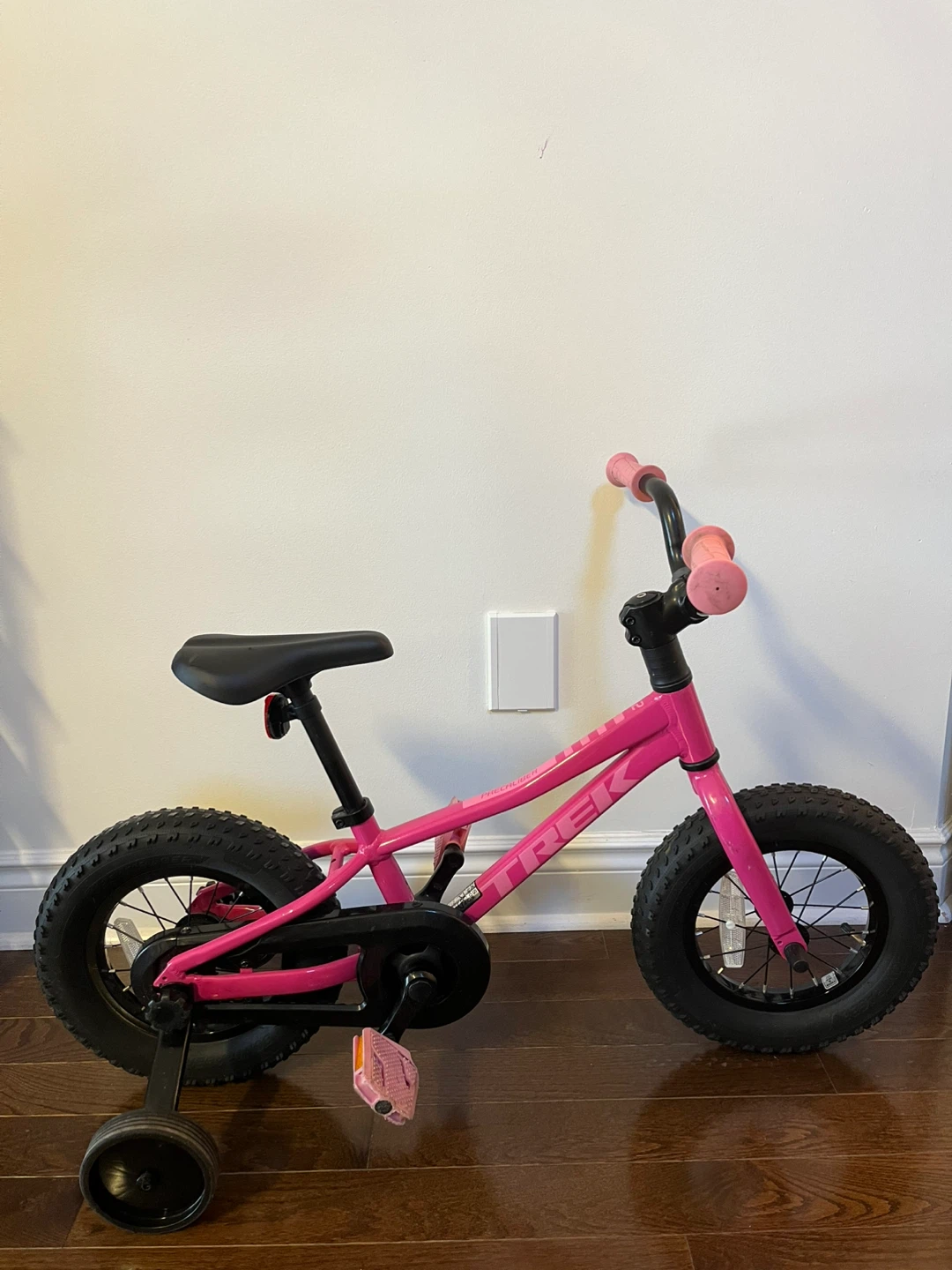Trek Precaliber 12 Kids Bike - Pink