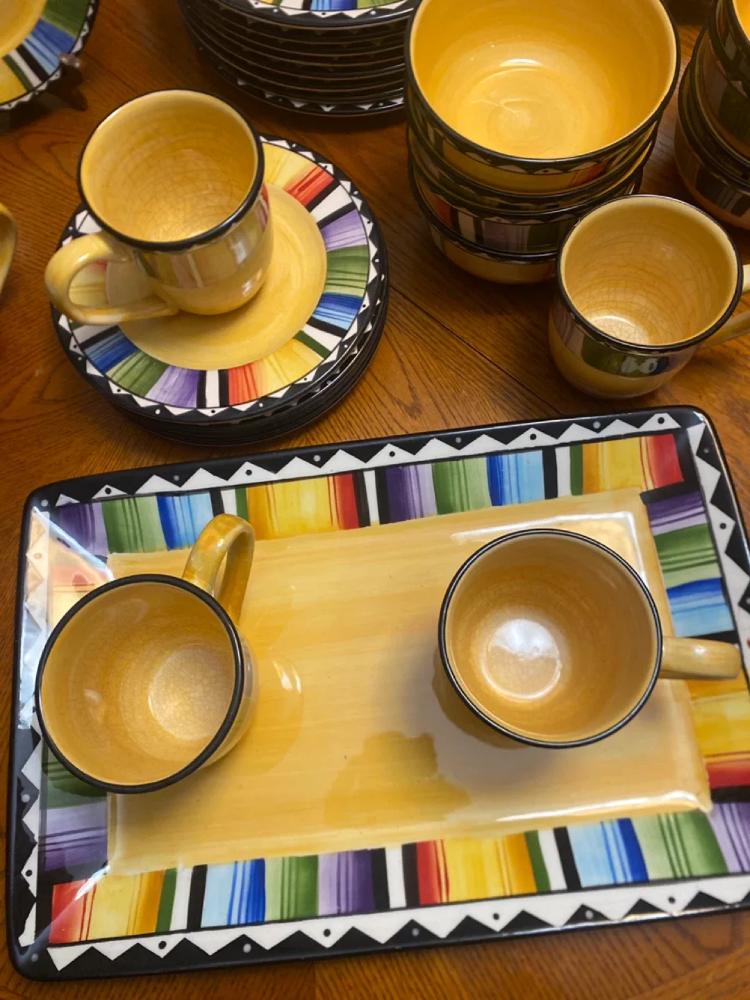 Gibson Everyday Andalucia Dinnerware Set image indicator(2)