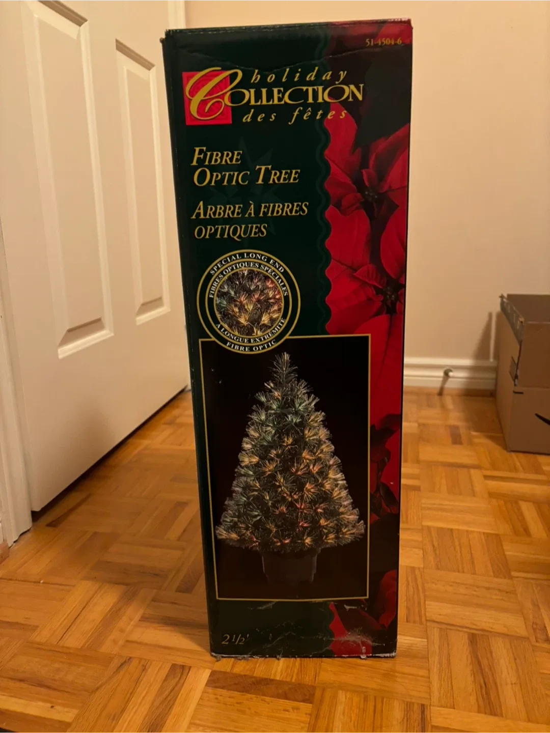 Holiday Collection Fibre Optic Tree - 2 1/2' image indicator(3)