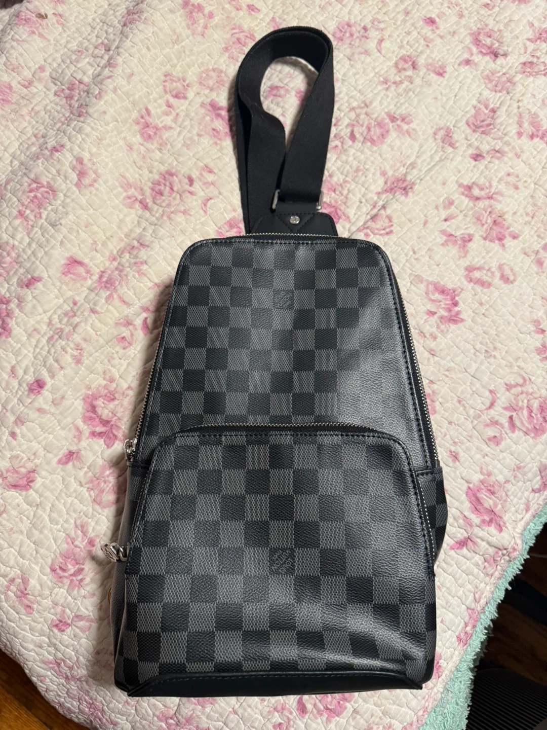 Louis Vuitton Avenue Sling Bag Damier Graphite