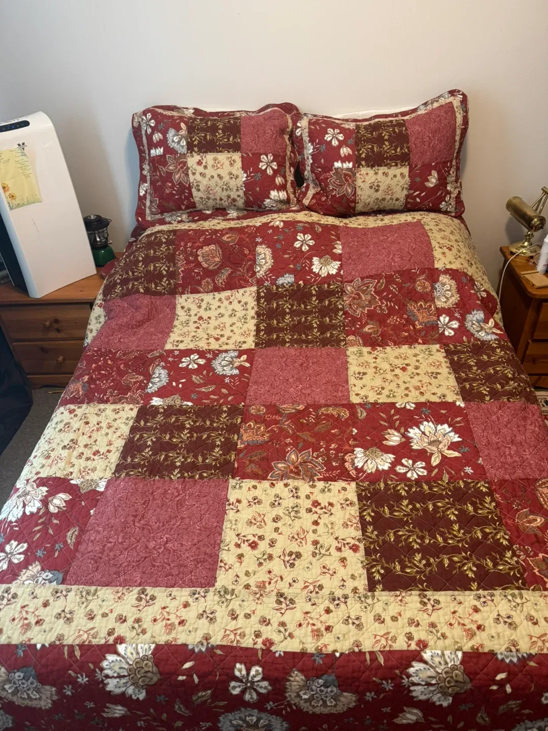 Floral Patchwork Quilt with Pillow Shams thumbnail