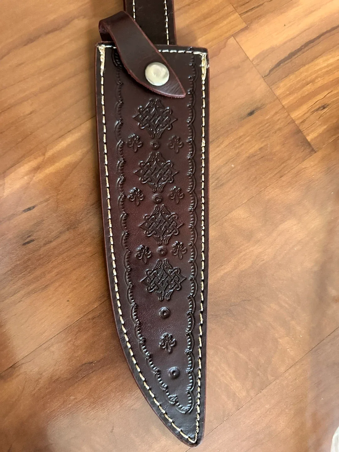 Handmade Damascus Steel Hunting Knife with Sheath image indicator(9)