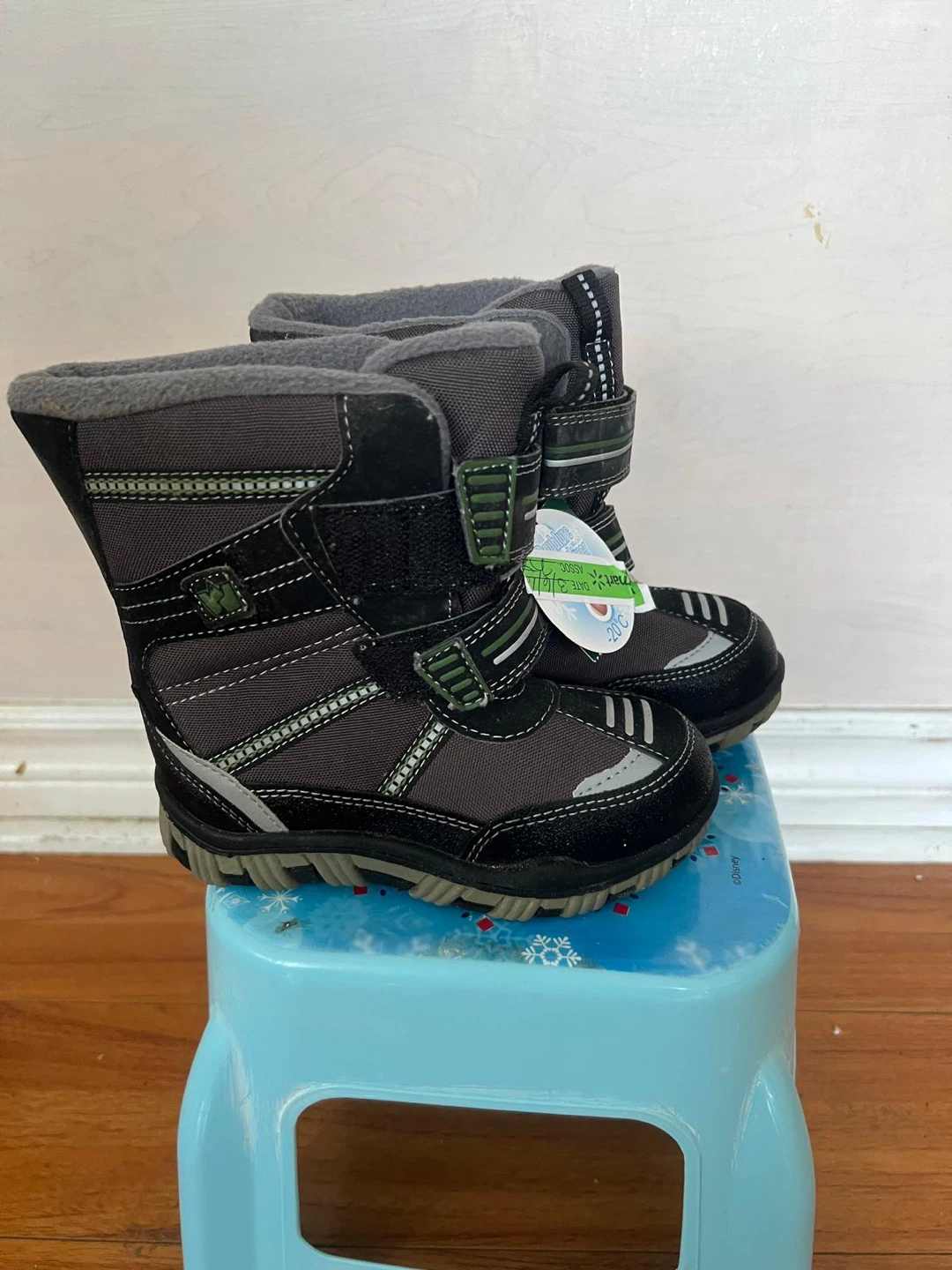 Walmart Toddler Winter Boots - photo 2