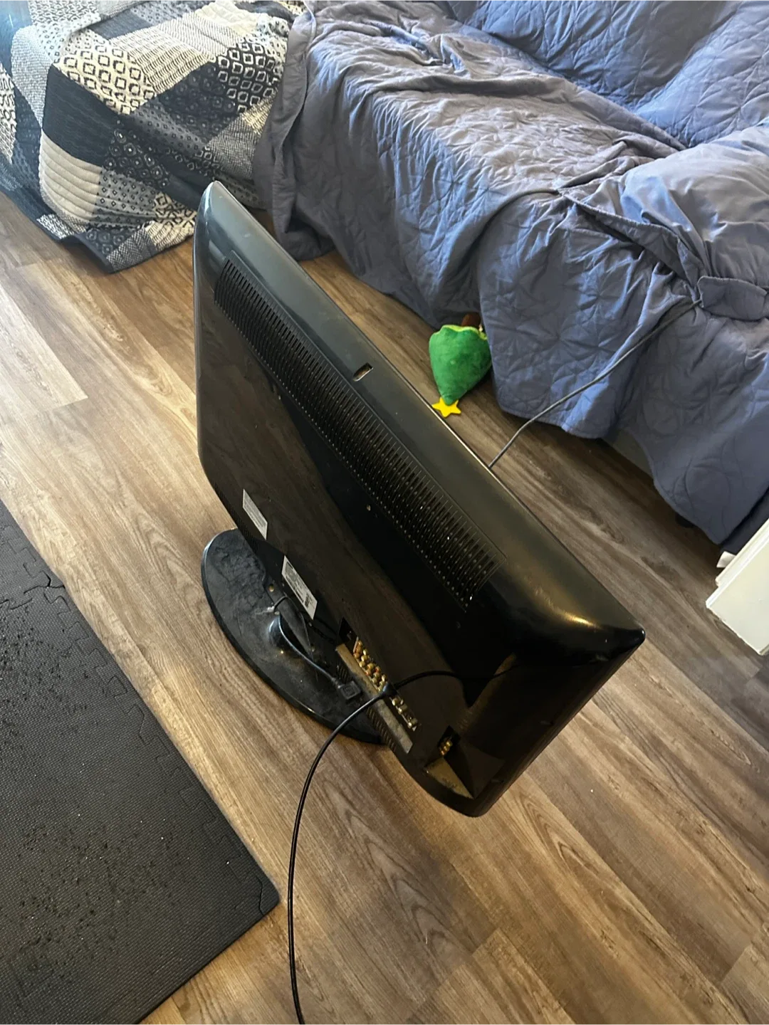 Samsung 32 LCD TV image indicator(2)