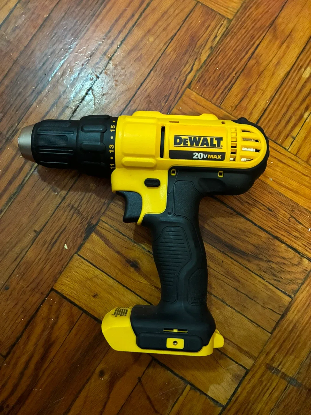 DeWalt 20V MAX Cordless Drill/Driver Combo Kit image indicator(3)