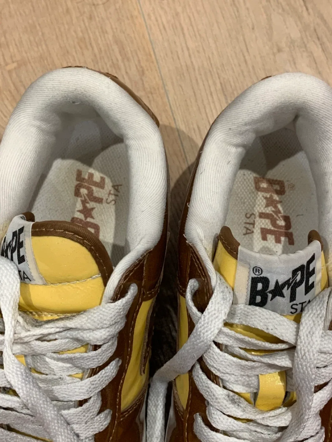 💛 Women’s Size 8 Bathing Ape BAPE STA Brown/Yellow Sneakers 💛 image indicator(2)