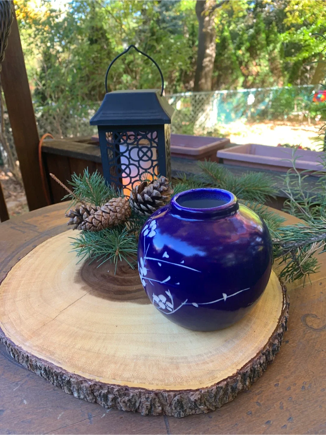 Beautiful Blue Floral Ceramic Vase image indicator(6)