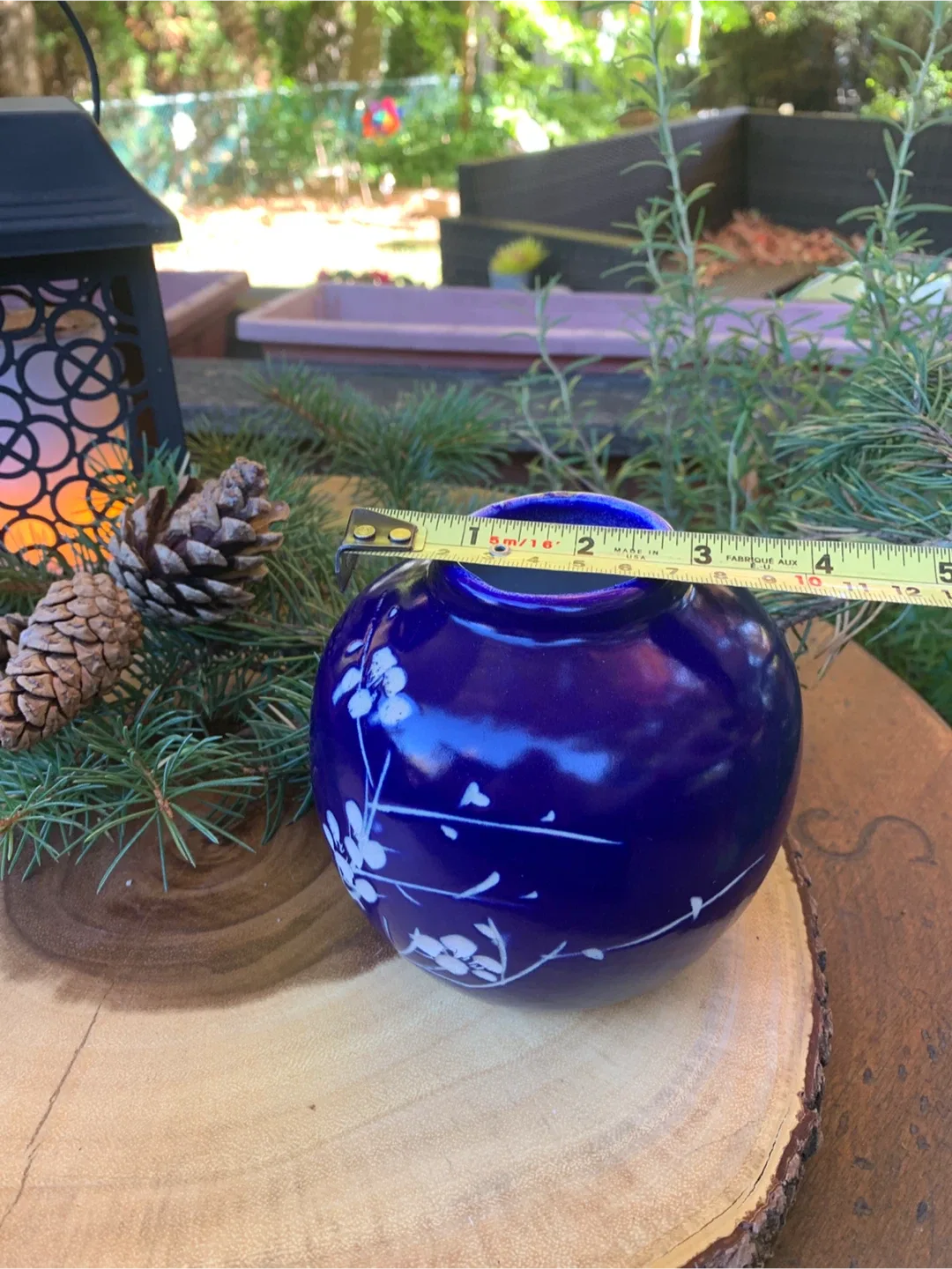 Beautiful Blue Floral Ceramic Vase image indicator(9)