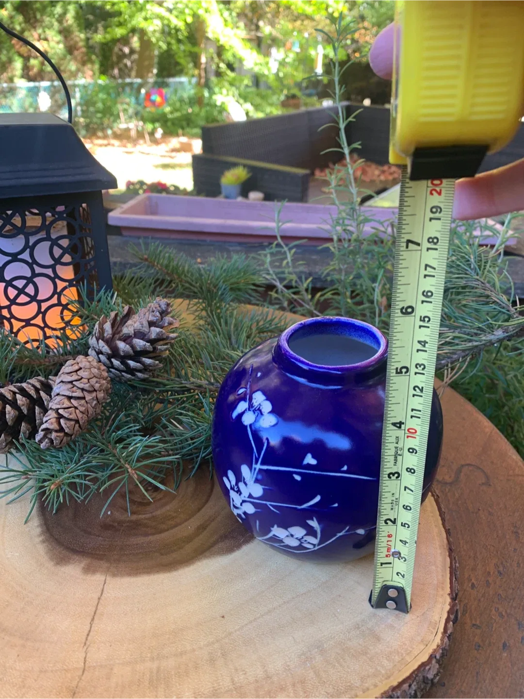 Beautiful Blue Floral Ceramic Vase image indicator(8)