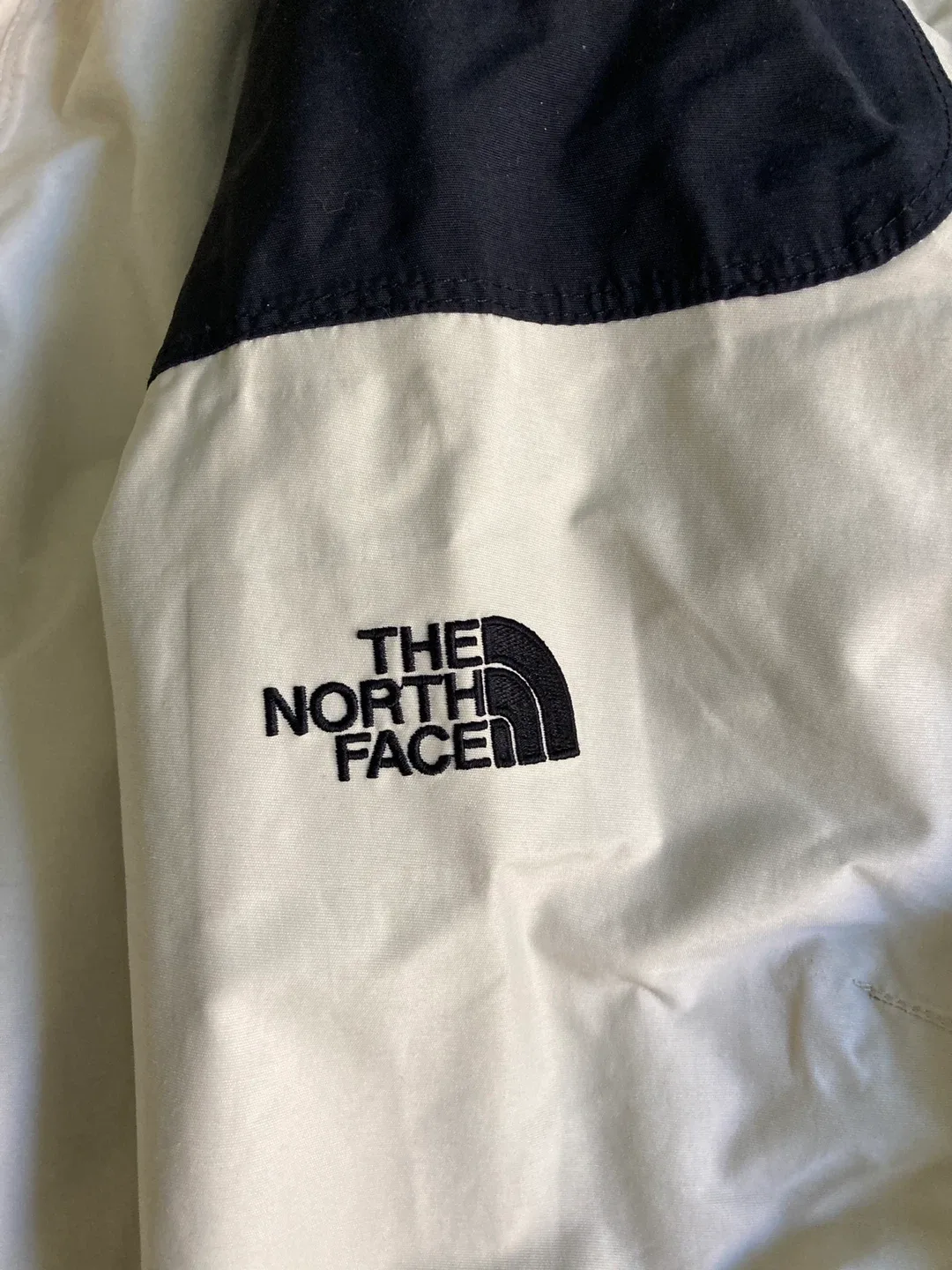 The North Face HyVent Jacket, Men's X Large image indicator(4)