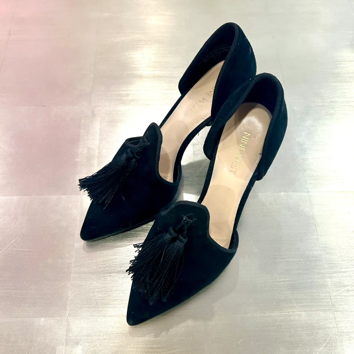 Suede Nine West Tassel Heals 7w image indicator(3)