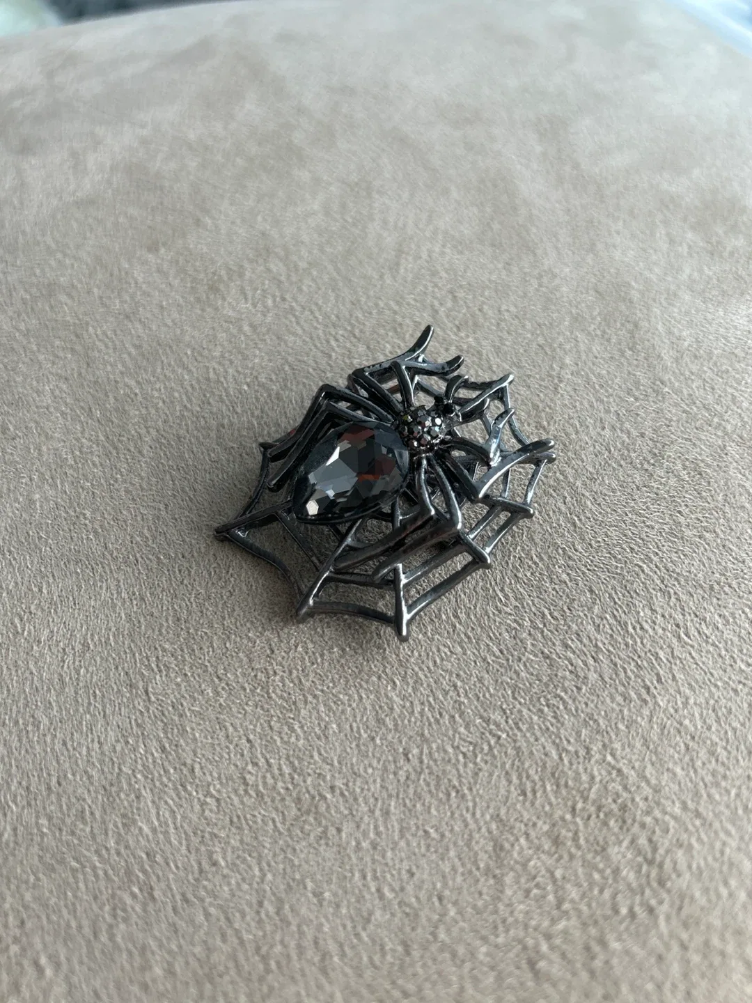 Spider Web Brooch Pin - Halloween Accessory thumbnail