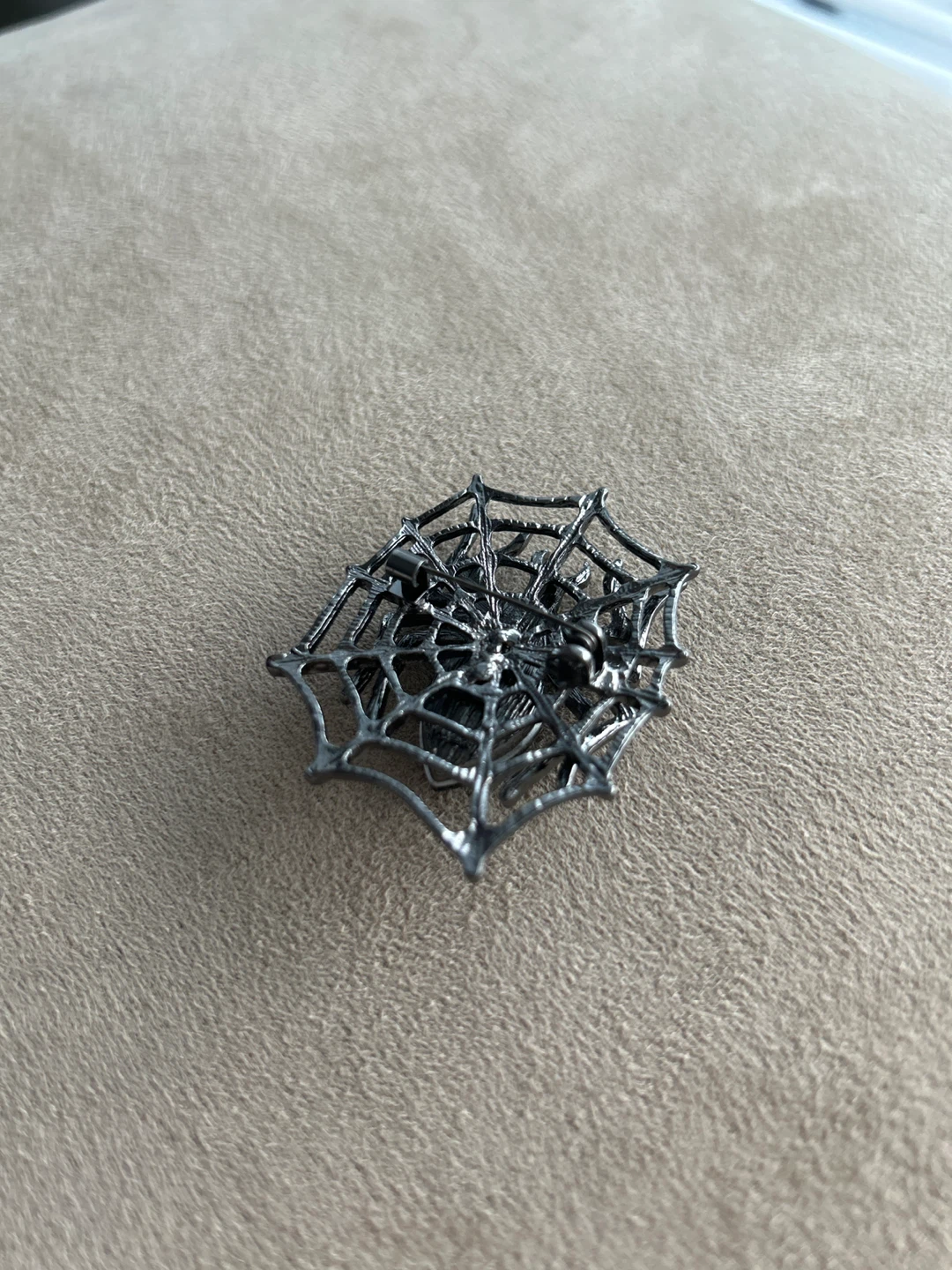 Spider Web Brooch Pin - Halloween Accessory - photo 2