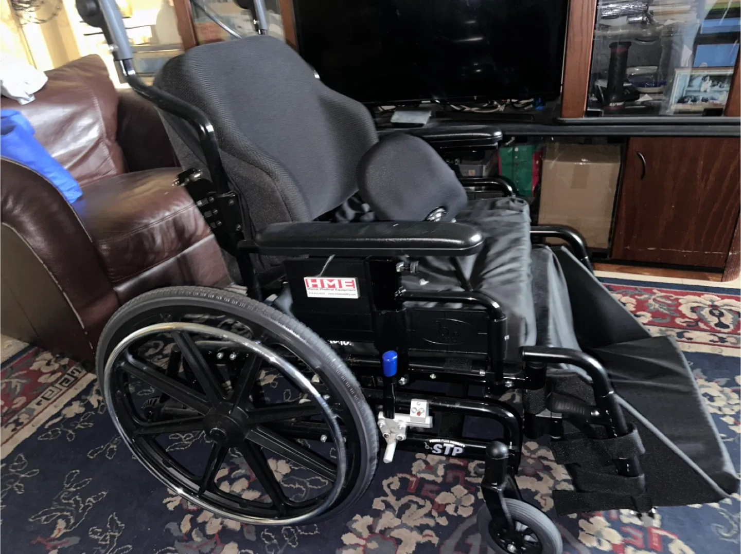 Invacare Fusion Manual Wheelchair - Black image indicator(2)