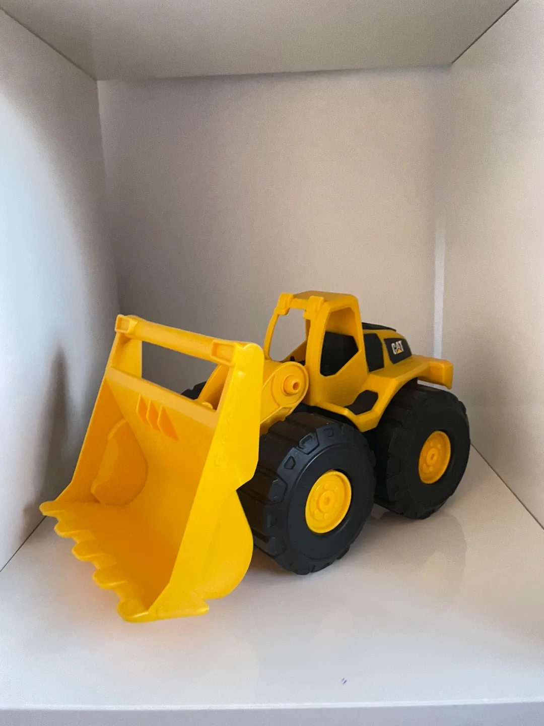 CAT Construction Toy Trucks image indicator(6)