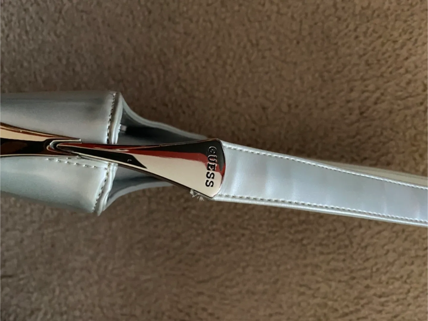 Guess Silver Shoulder Bag with feet image indicator(2)