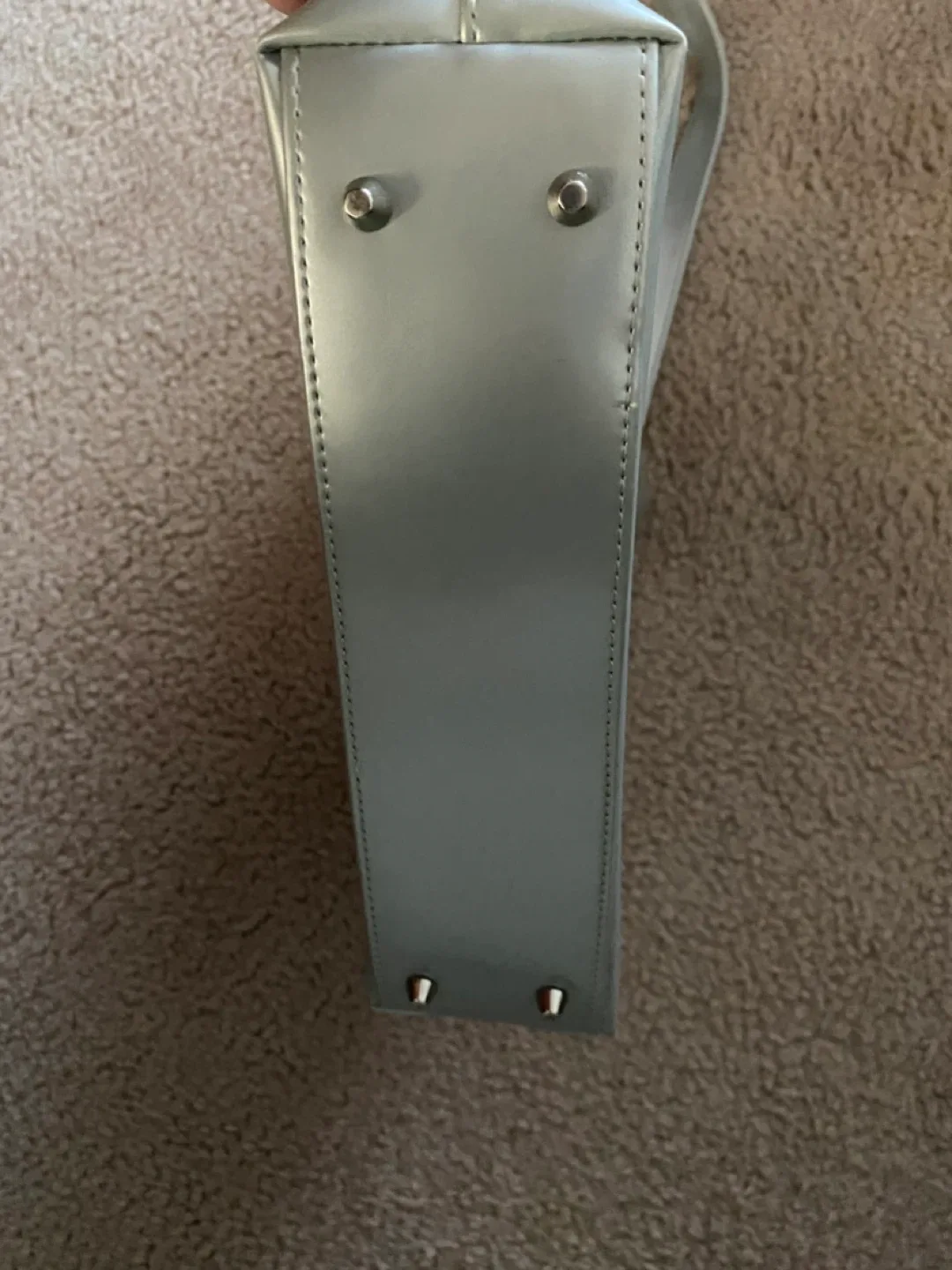 Guess Silver Shoulder Bag with feet image indicator(4)