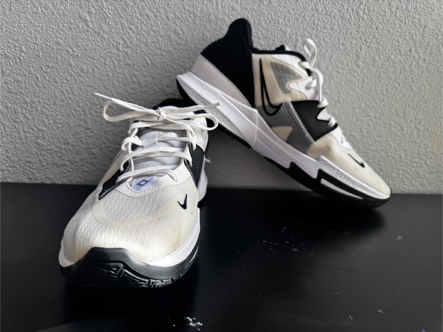 Nike Kyrie Low 5 Basketball Shoes - Size 12 - photo 2