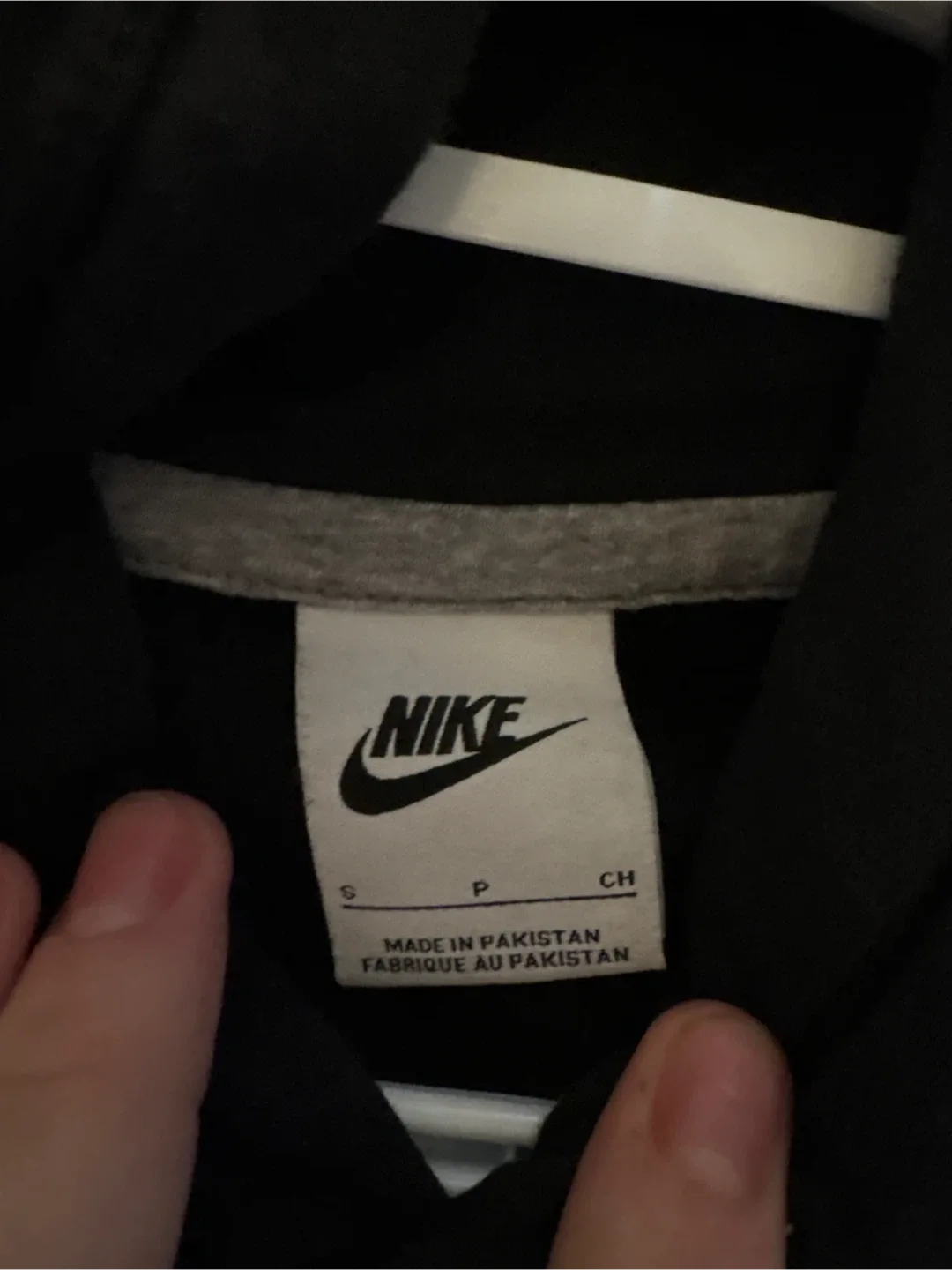 Nike Black Hoodie - Size Small image indicator(2)