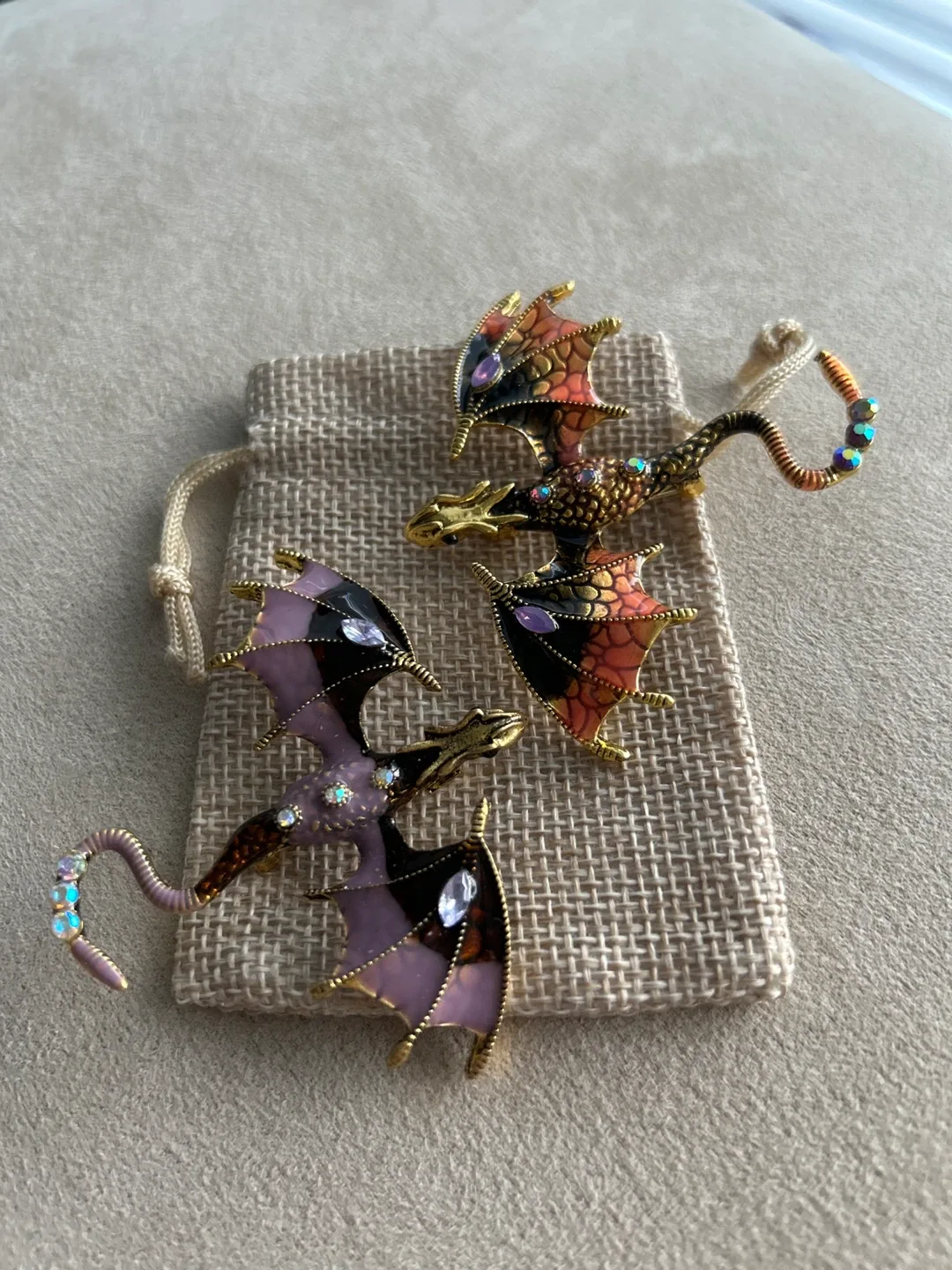 Dragon oil drop Brooches thumbnail