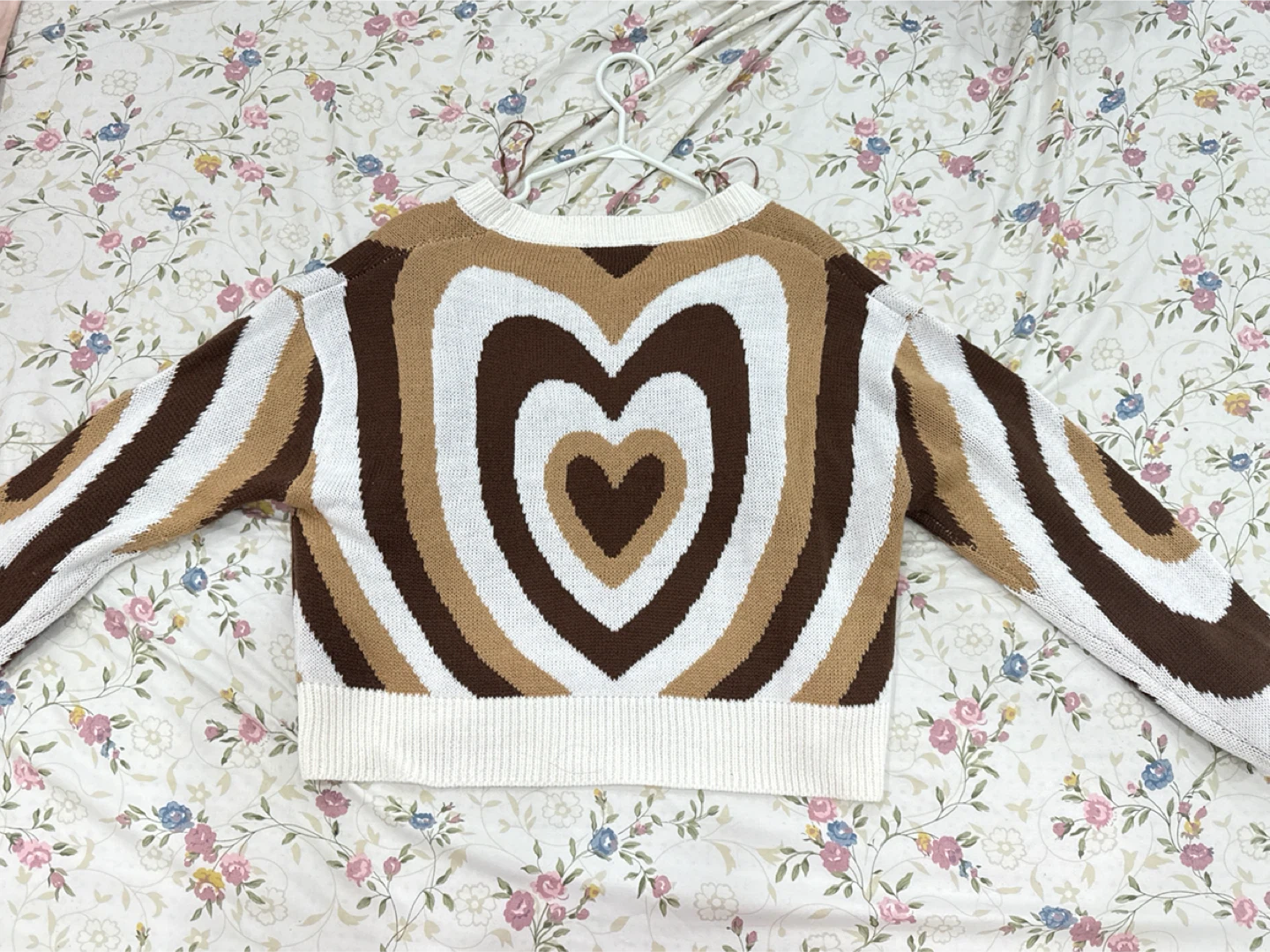Heart Pattern Knit Sweater - Brown, Tan, White