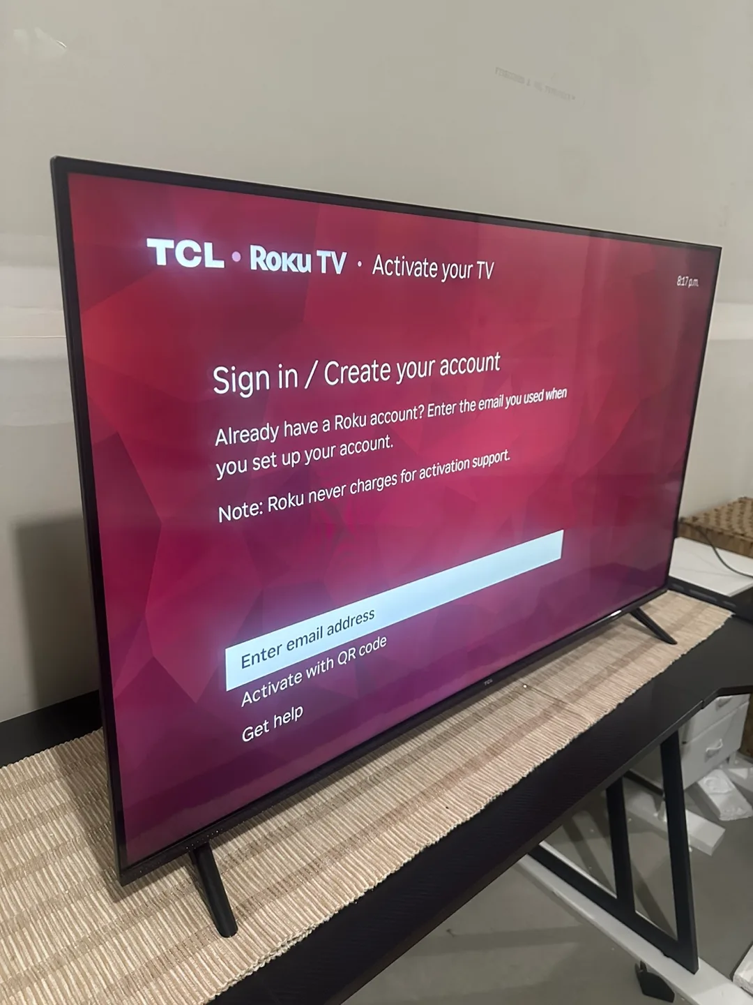 Used Like New TCL 43" 4K Roku Smart TV, HDR image indicator(2)