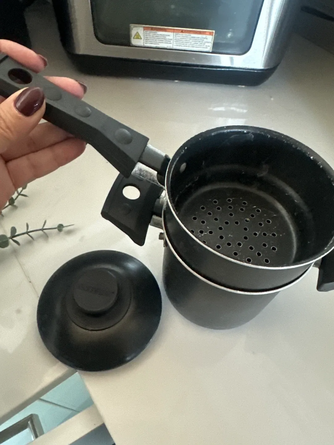 Black Pasta Pot with Strainer image indicator(3)