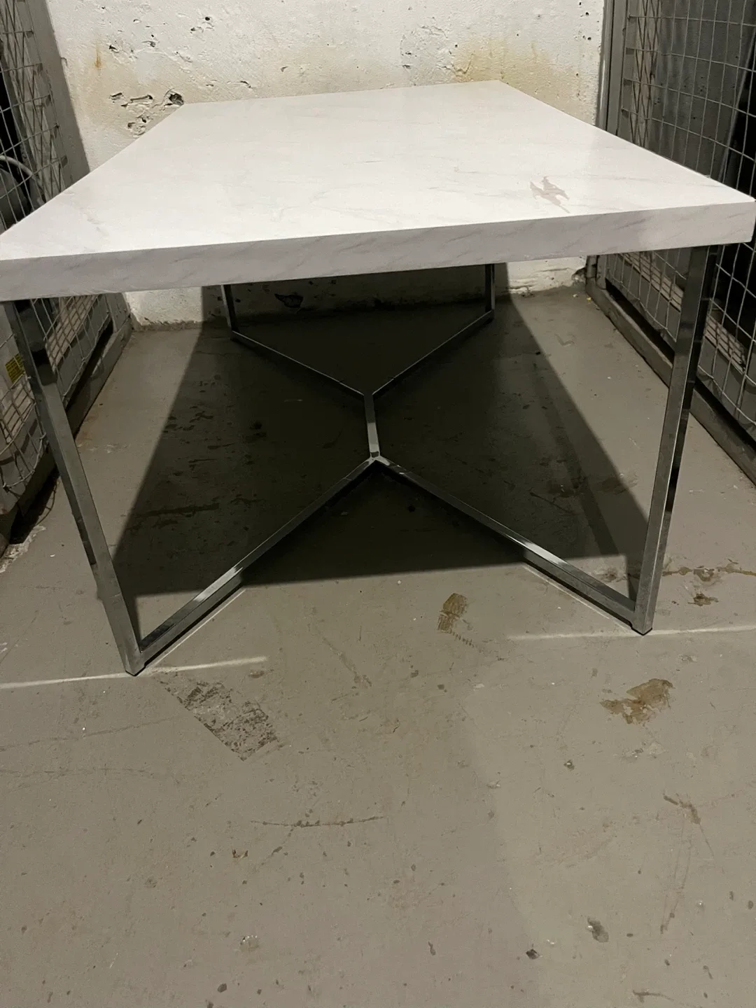 White faux plastic Marble Coffee Table with Chrome Legs image indicator(5)