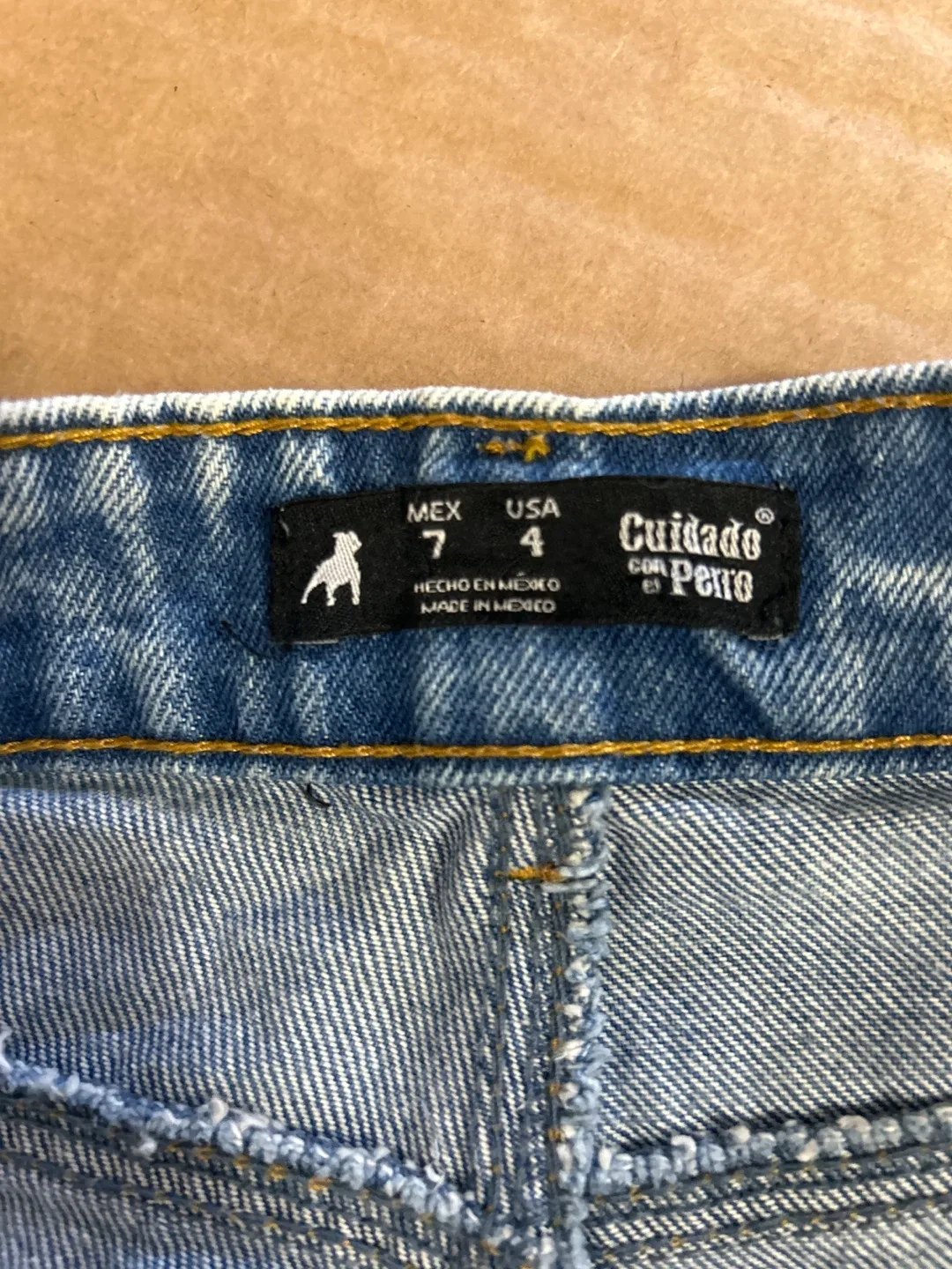 Cuidado con el Perro Distressed Jeans - Size 4 image indicator(2)