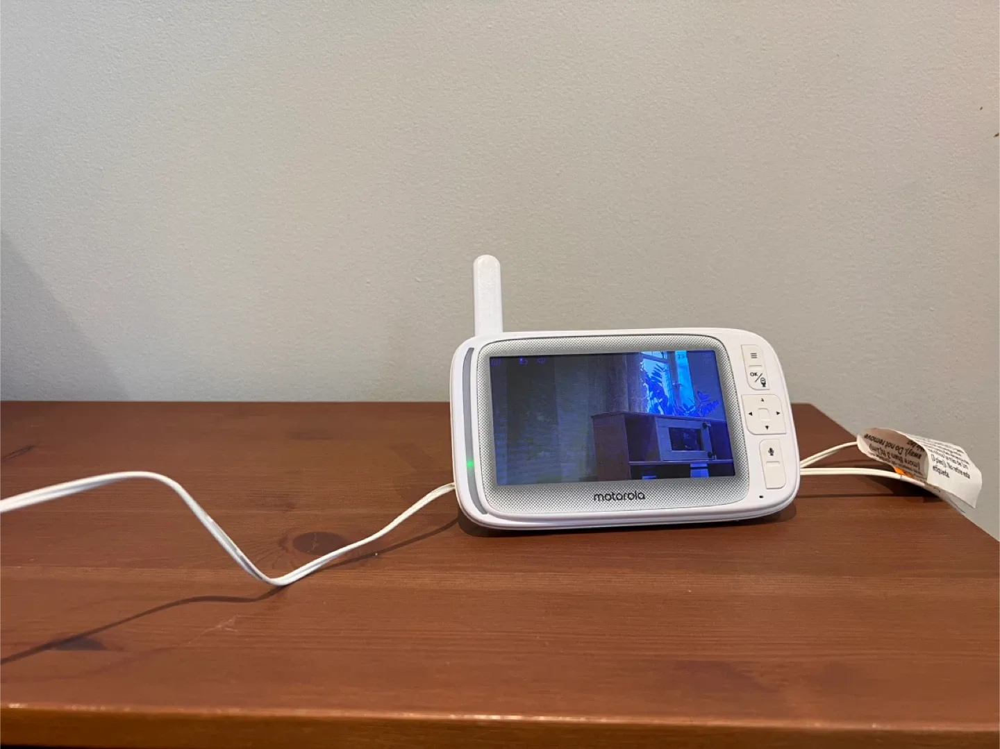 Motorola Baby Monitor with Camera image indicator(2)