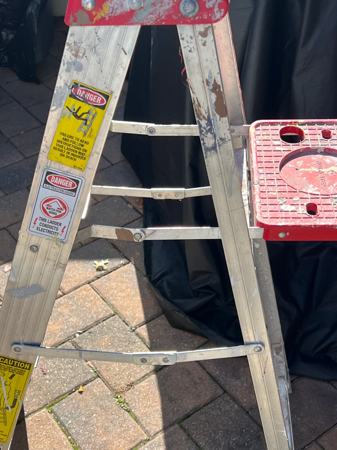 Davidson 4 ft Step Ladder - Model 527-04 - photo 2