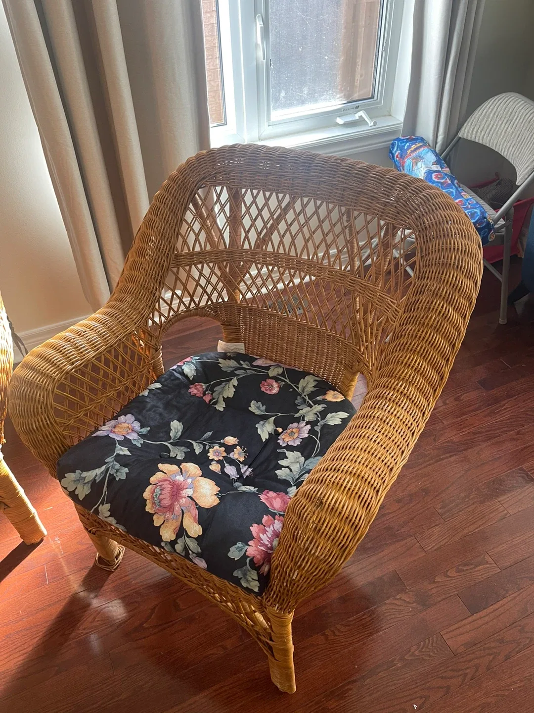 Wicker Patio Set: Loveseat, Chairs, Table image indicator(4)