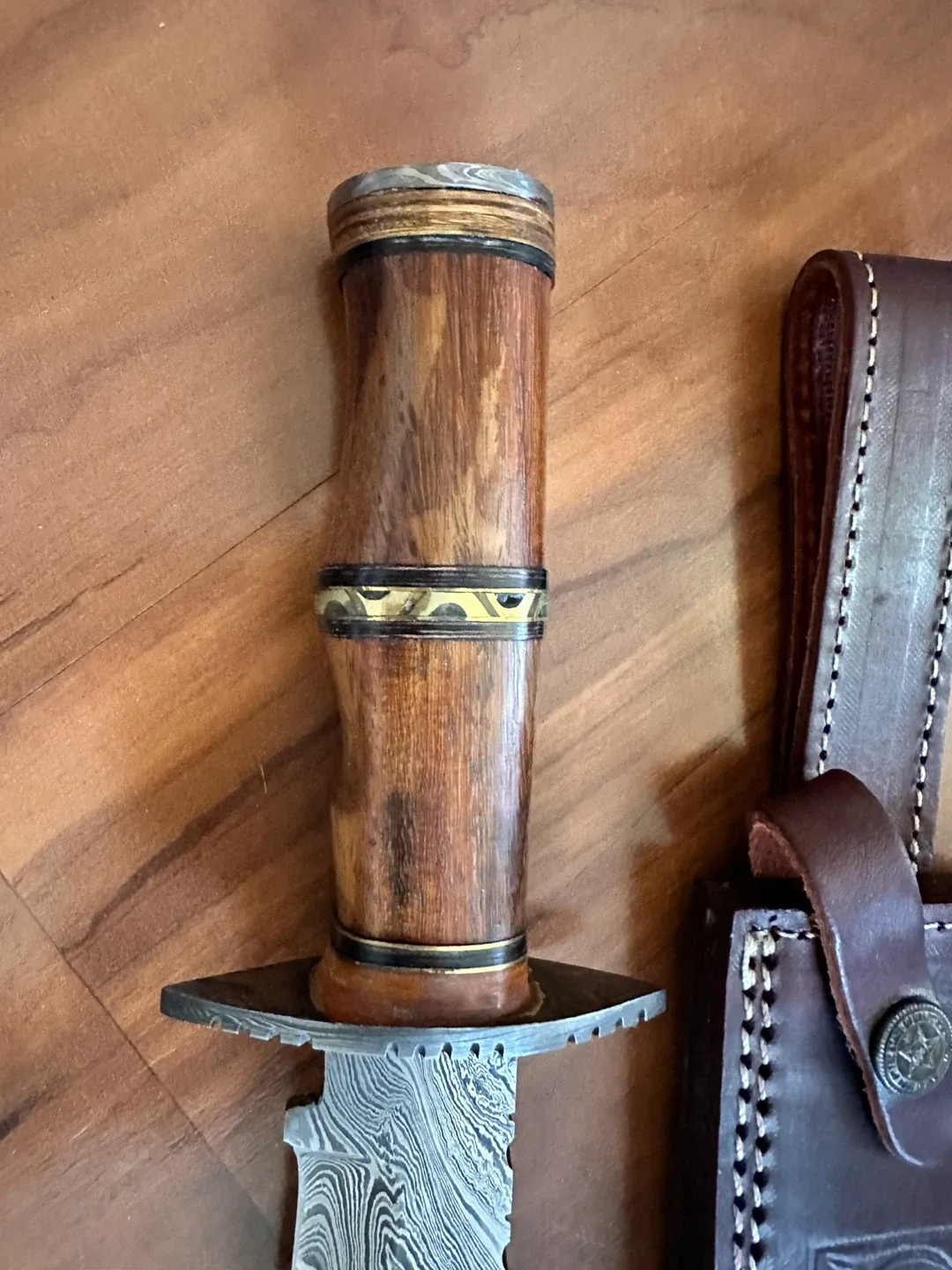 Handmade Damascus Steel Knife with Leather Sheath image indicator(4)